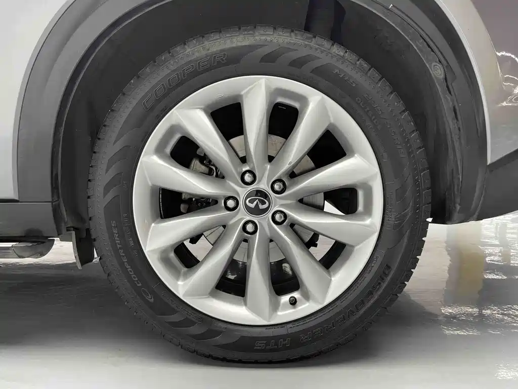 Infiniti QX50 2018 2.0T FWD Fashion Edition