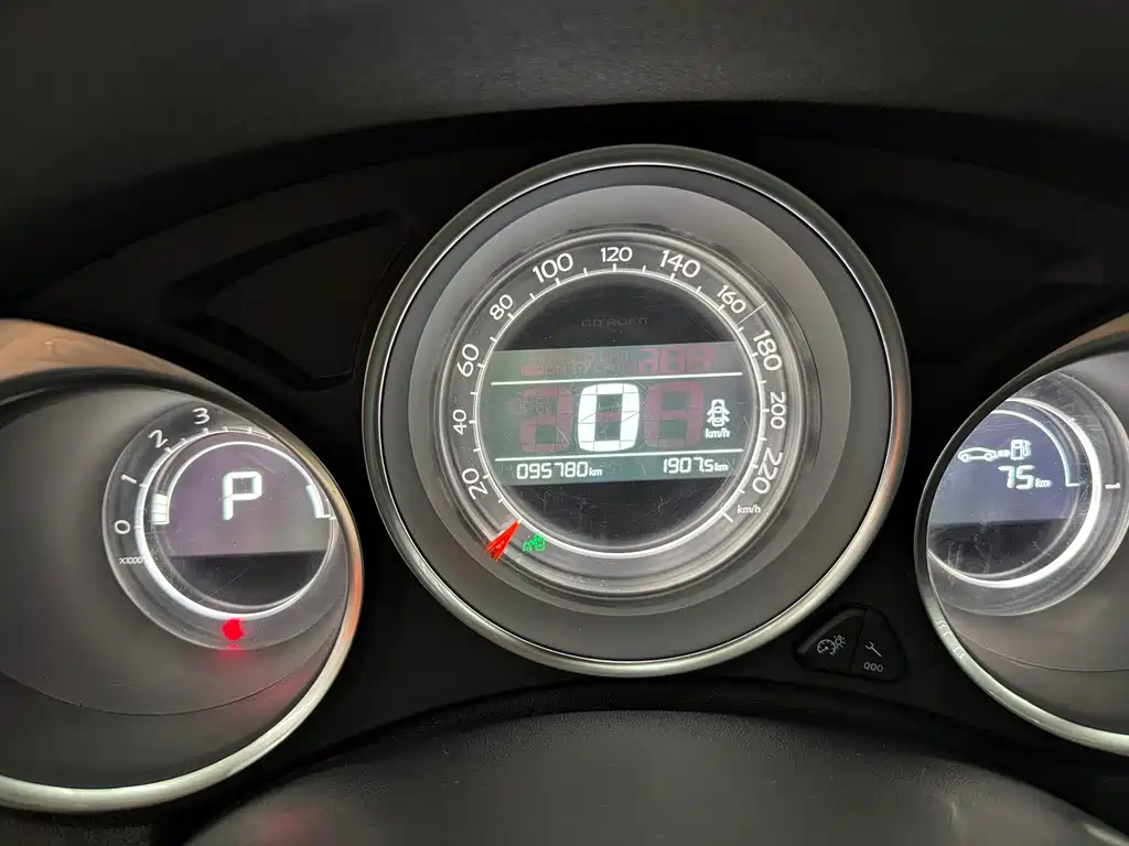 Citroën C4L 2016 1.2T Automatic Elite