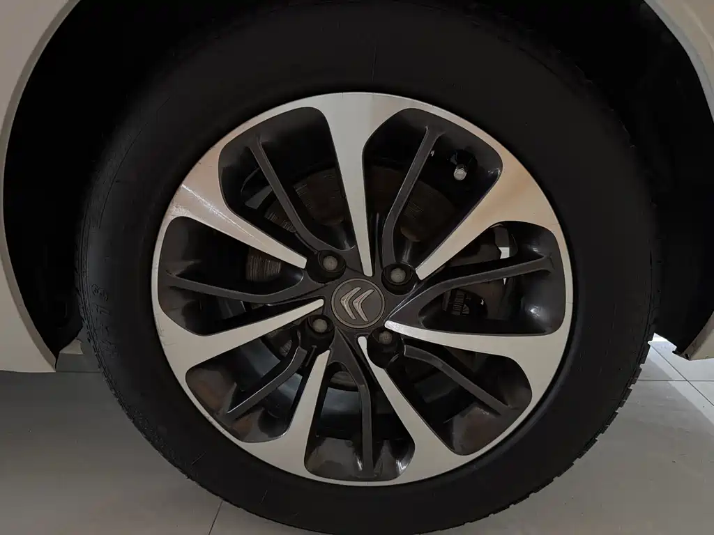 Citroën C4L 2016 1.2T Automatic Elite