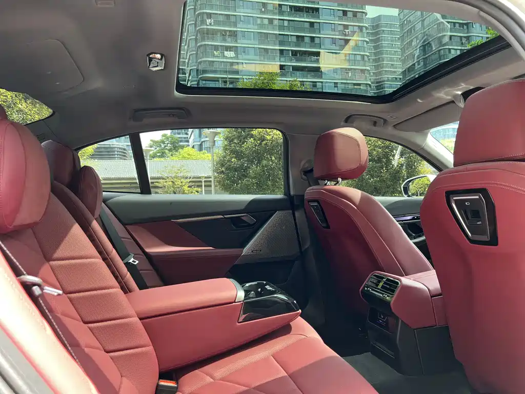BMW 5 Series 2024 530Li Leading Edition Luxury Package