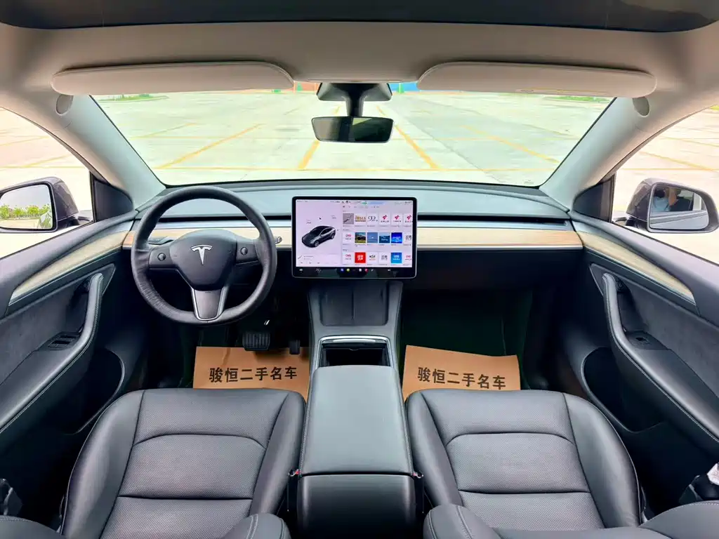 Model Y Long Range All-Wheel Drive
