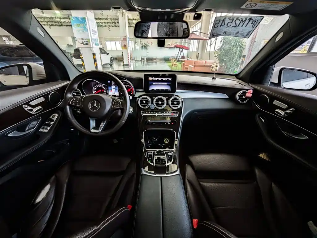 Mercedes-Benz GLC 260 4MATIC Luxury Edition 2018
