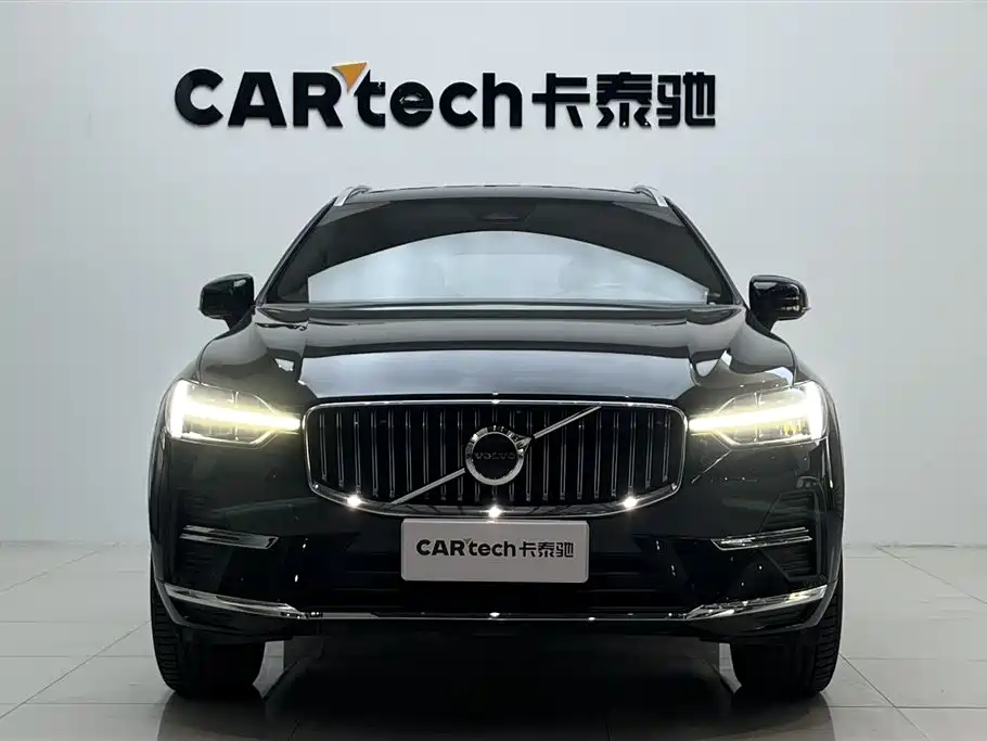 Volvo XC60 2022 B5 AWD Inscription
