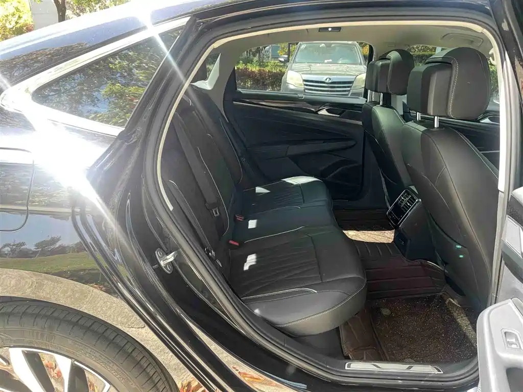Volkswagen Passat 2022 330TSI Starry Sky Luxury Edition