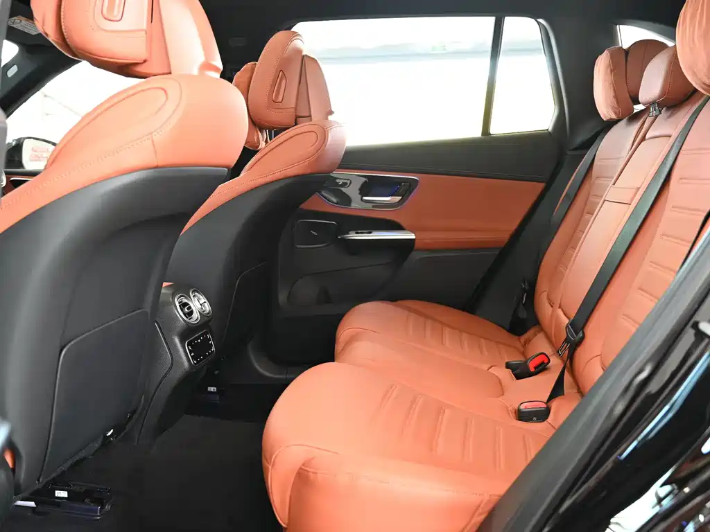 Mercedes-Benz GLC 300 L 4MATIC Dynamic 5-Seater 2023 Facelift