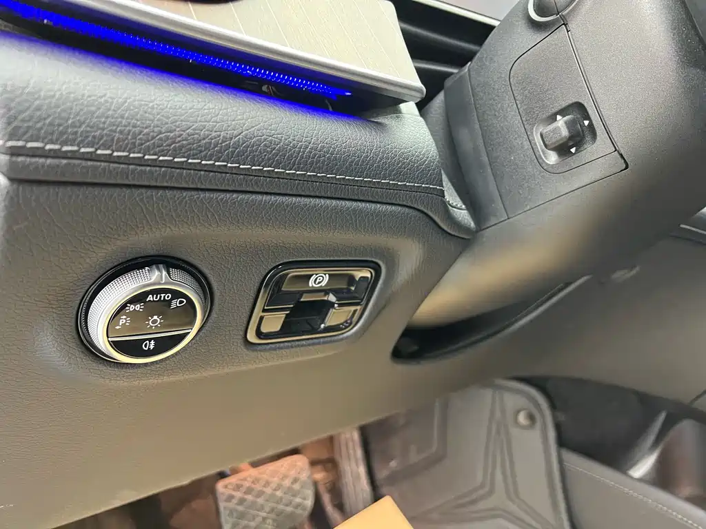 Mercedes-Benz EQE 350 Luxury Edition 2022