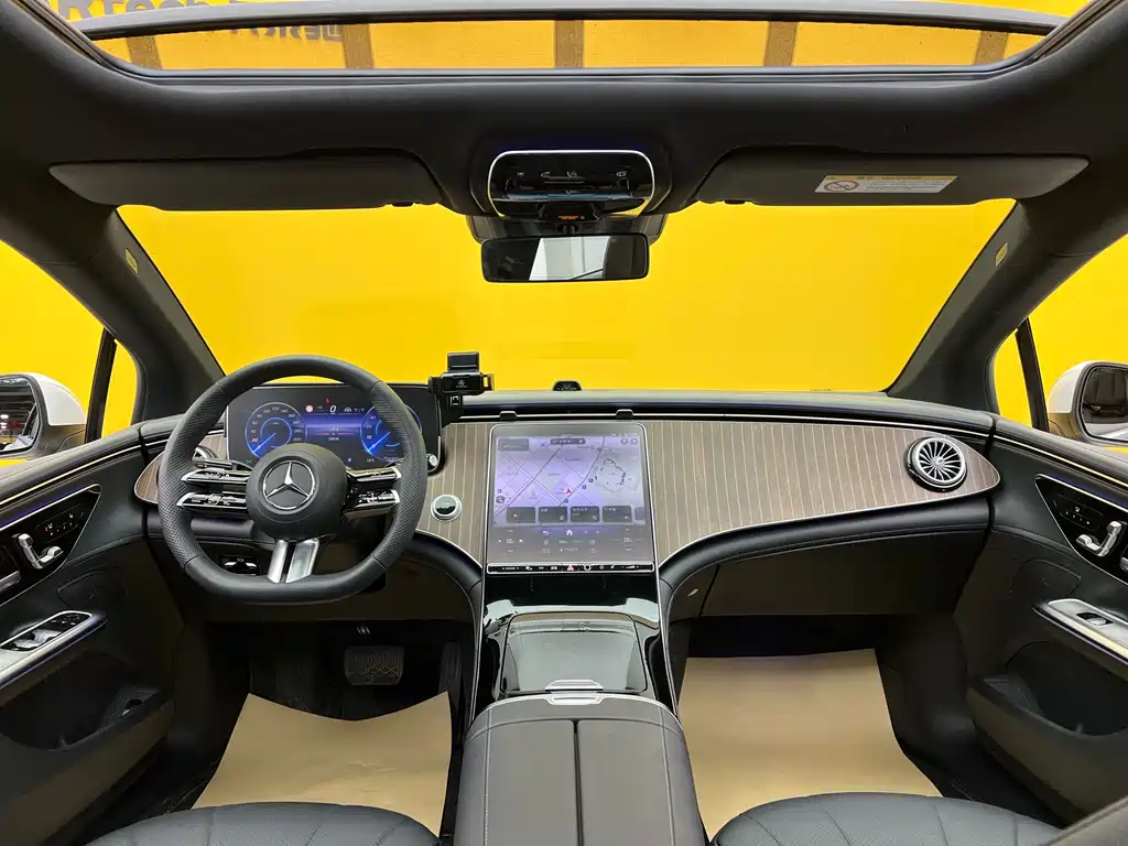 Mercedes-Benz EQE 350 Luxury Edition 2022