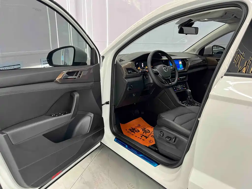 Volkswagen Tharu 2022 280TSI 2WD Luxury Edition