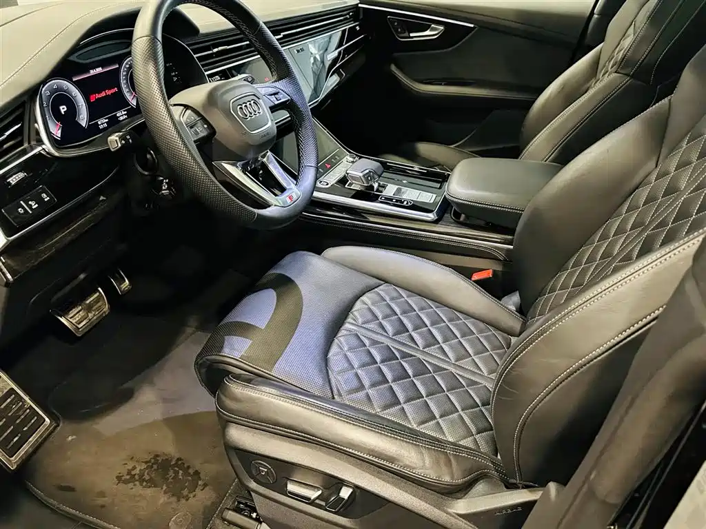 Audi Q8 2023 55 TFSI Premium Sport