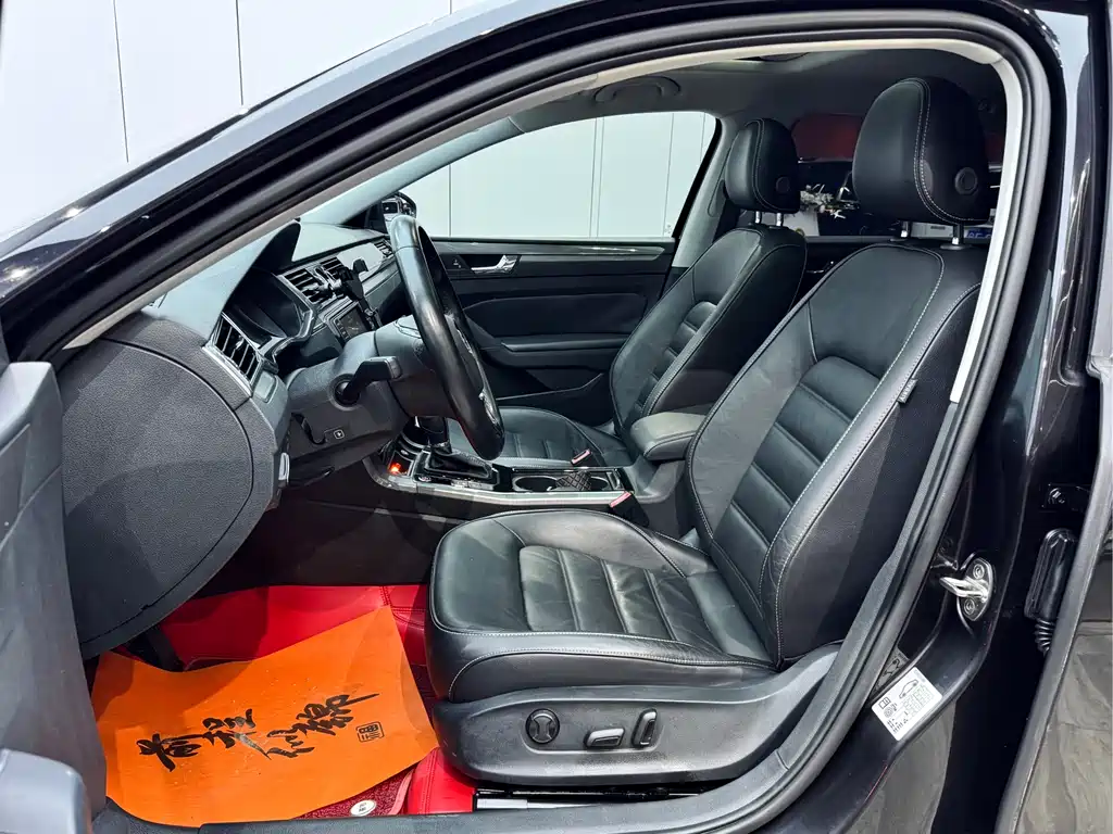 Volkswagen Passat 2017 330TSI DSG Prestige Edition