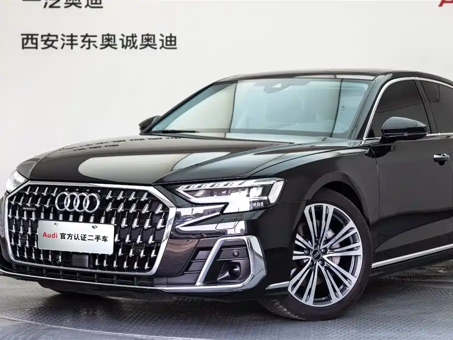 Audi A8L 2025 45 TFSI quattro Luxury