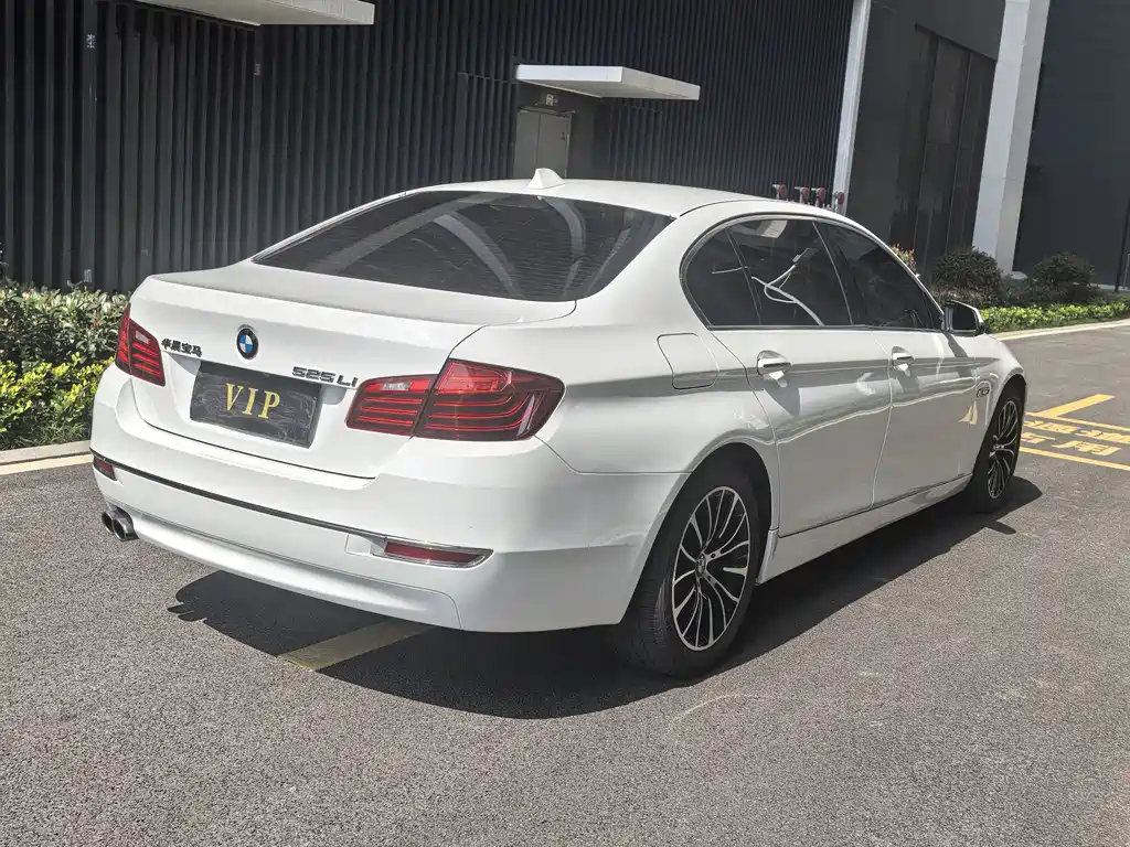 BMW 5 Series 2017 525Li Luxury Design Package