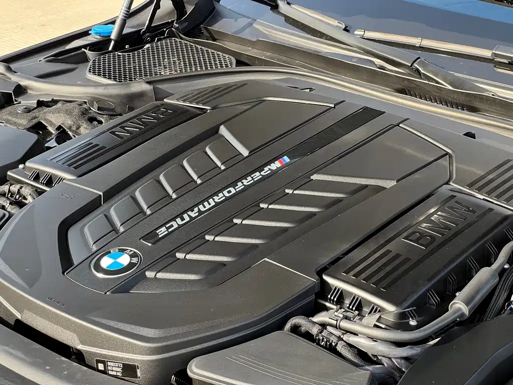 BMW 7 Series 2019 M760Li xDrive V12 M Sport Package
