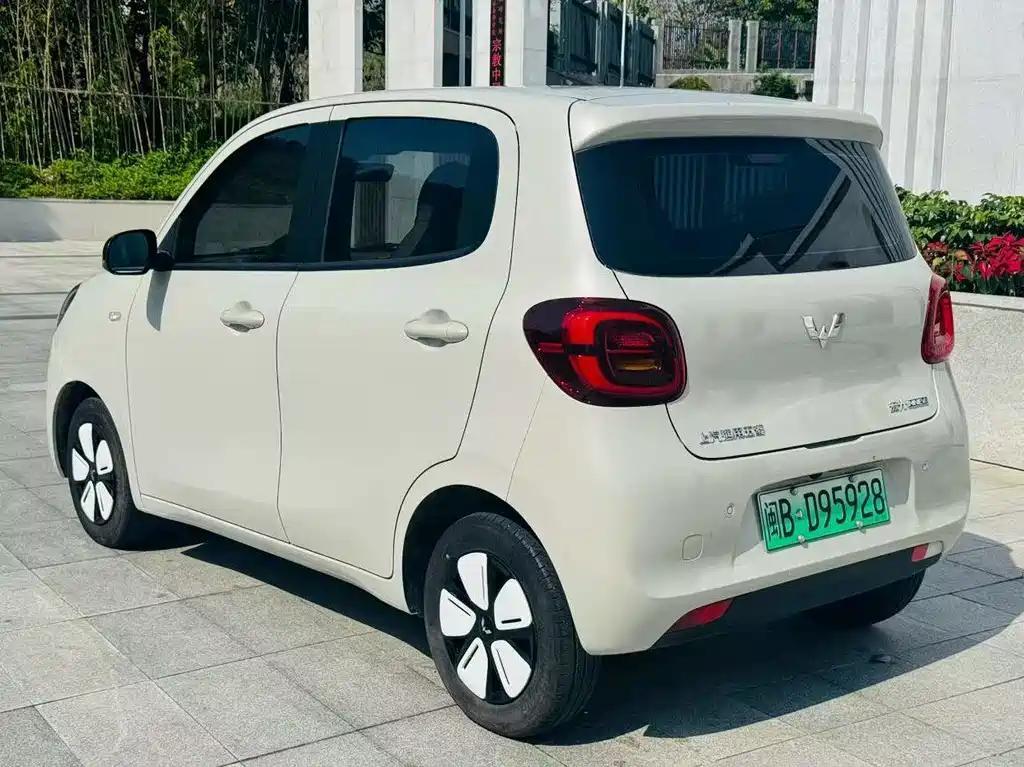 Wuling Hongguang MINI EV 2025 4th Generation 4-Door Advanced Edition