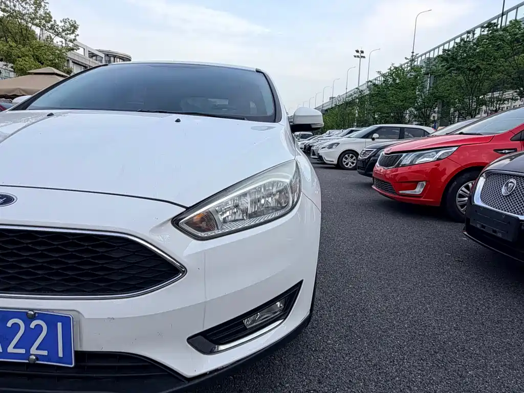Ford Focus 2017 Hatchback EcoBoost 125 Automatic Trend Edition Smart Drive