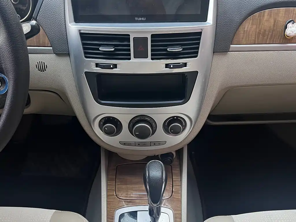 Buick Excelle 2015 1.5L Automatic Classic