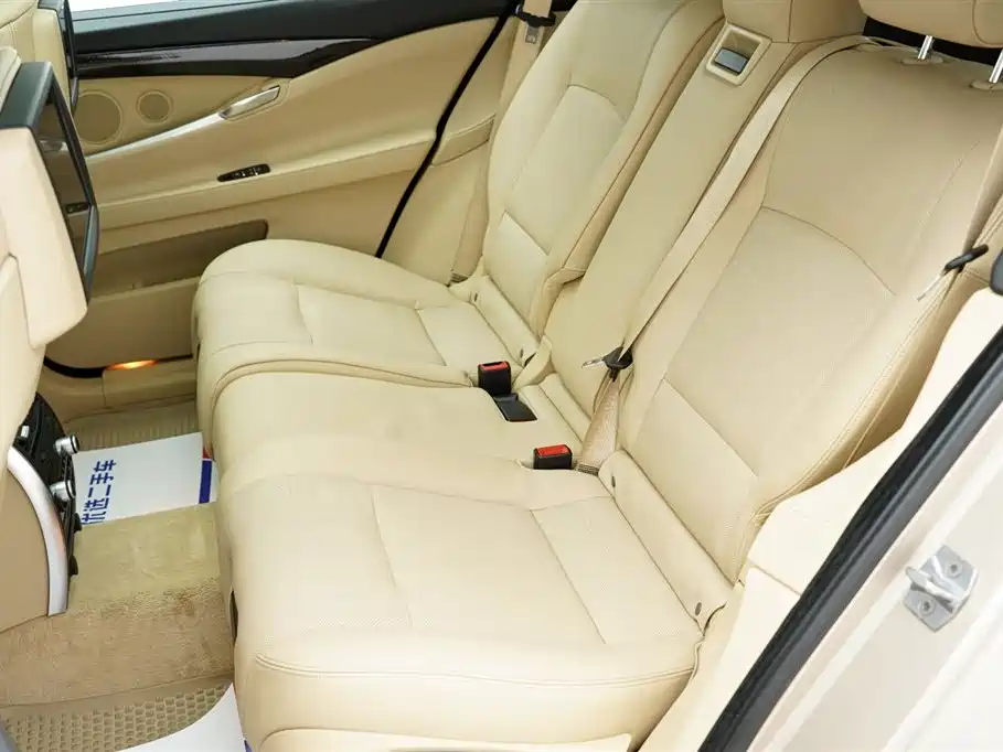 BMW 5 Series GT 2013 535i xDrive Luxury
