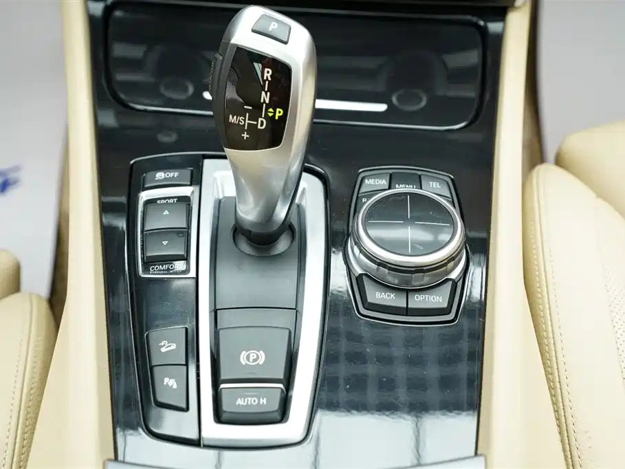 BMW 5 Series GT 2013 535i xDrive Luxury
