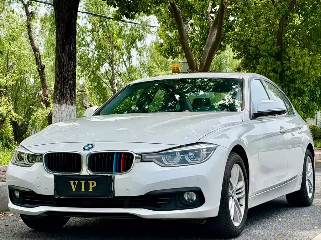 BMW 3 Series 2018 318i