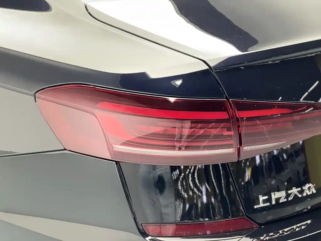 Volkswagen Passat 2024 380TSI Starlight Elite Edition