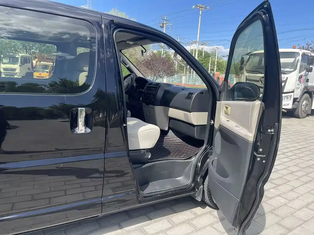 Jinbei Granse 2007 2.7L Business Class Standard 9-Seater 3RZ