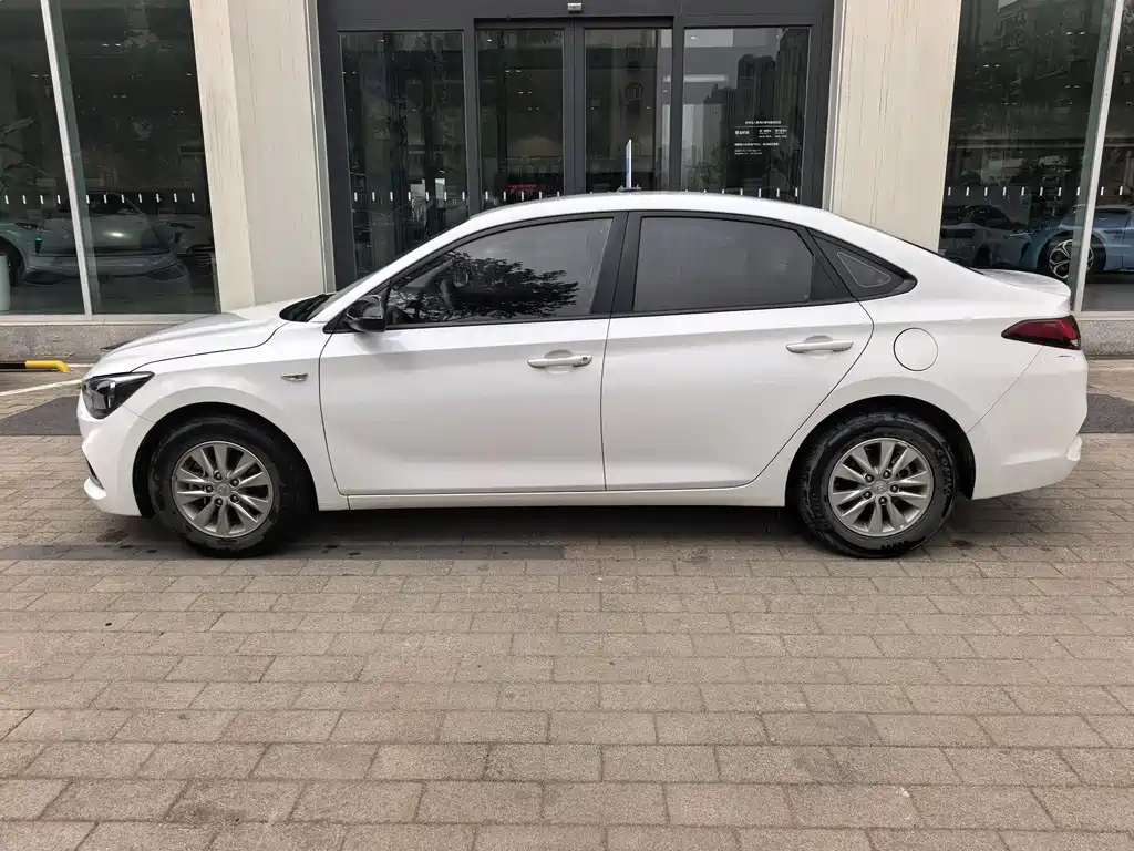Elantra 2018 1.6L Automatic GL National VI