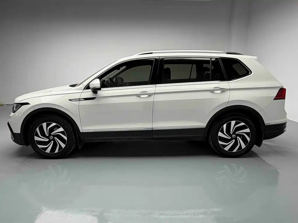 Volkswagen Tiguan L 2022 330TSI Automatic FWD Zhixiang Edition