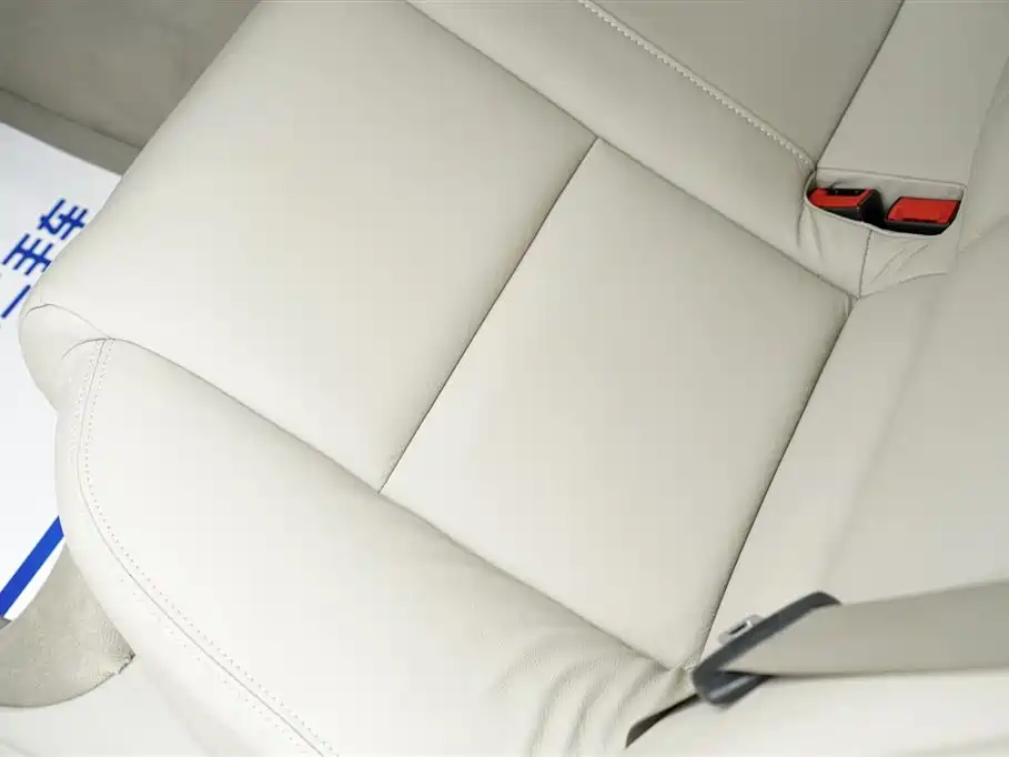 Audi A6L 2010 2.4L Technical Edition