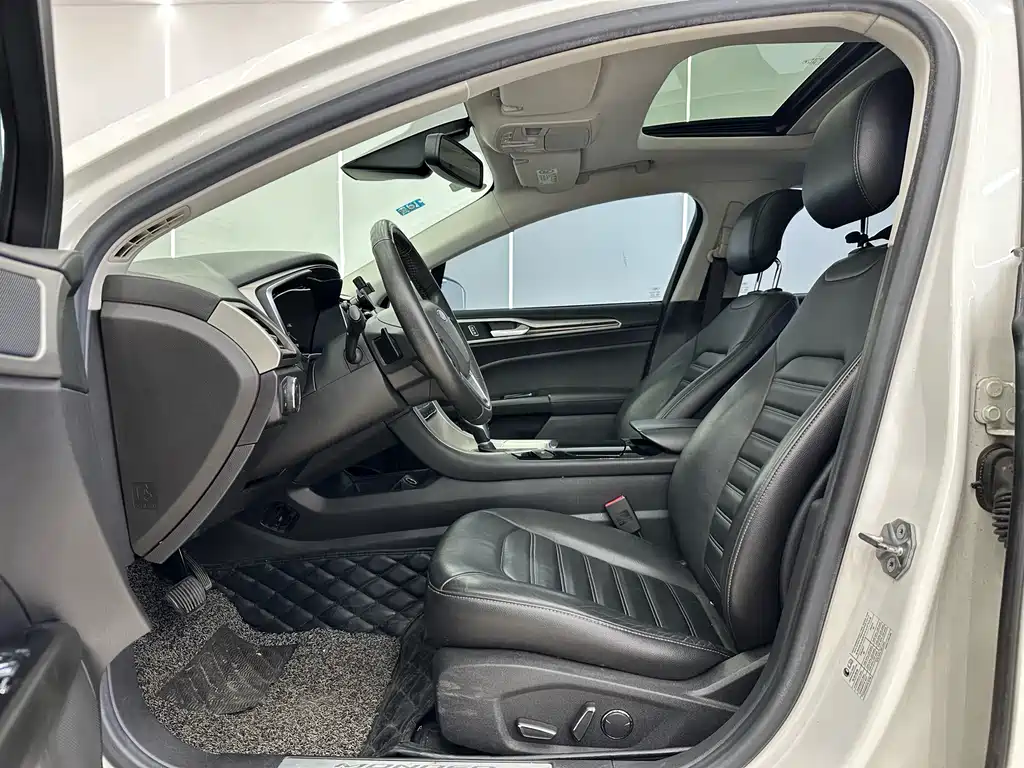 Ford Mondeo 2013 2.0L GTDi200 Luxury