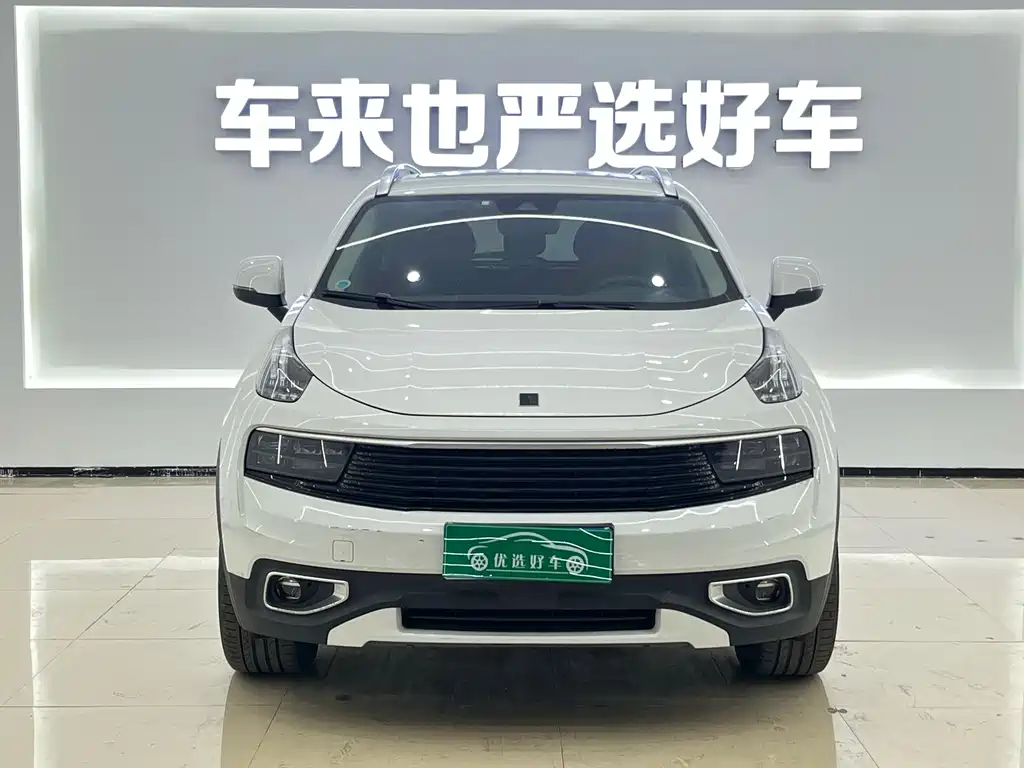 Lynk & Co 01 2017 2.0T FWD Pro