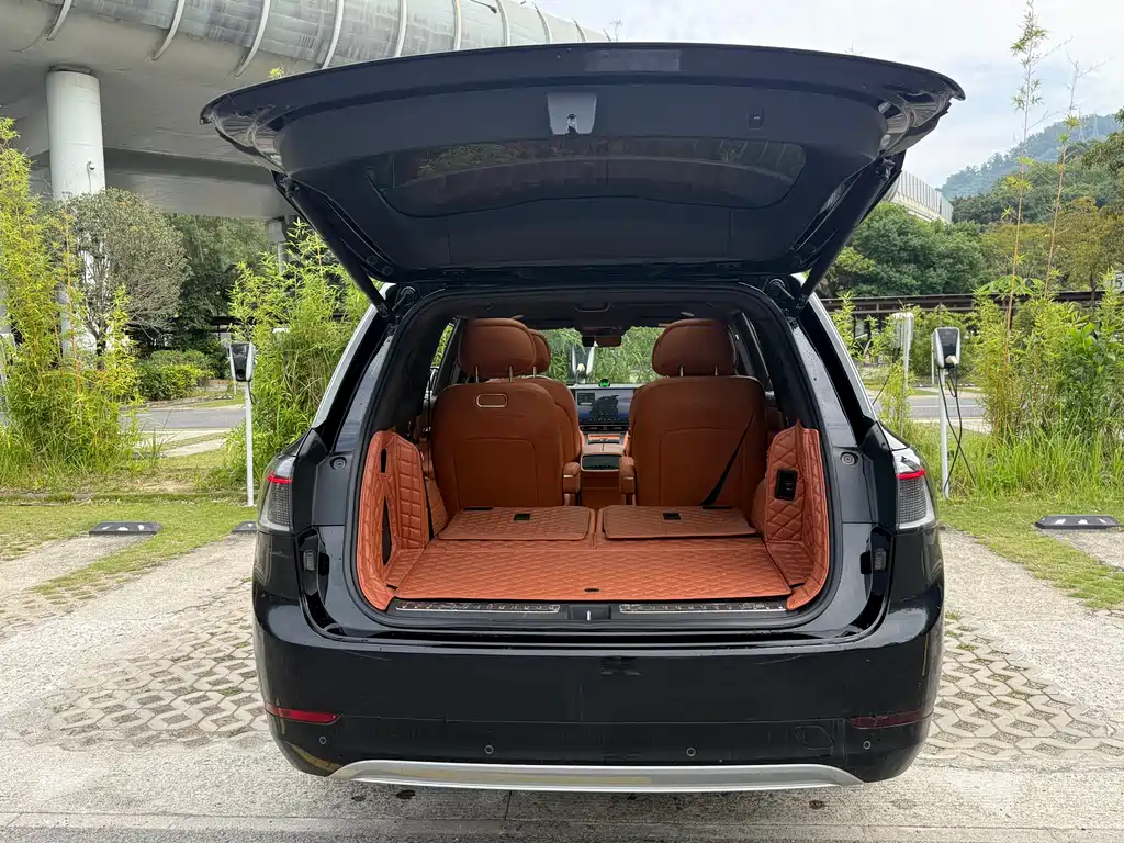 AITO M9 2024 EREV Ultra Edition 42kWh 6-Seater