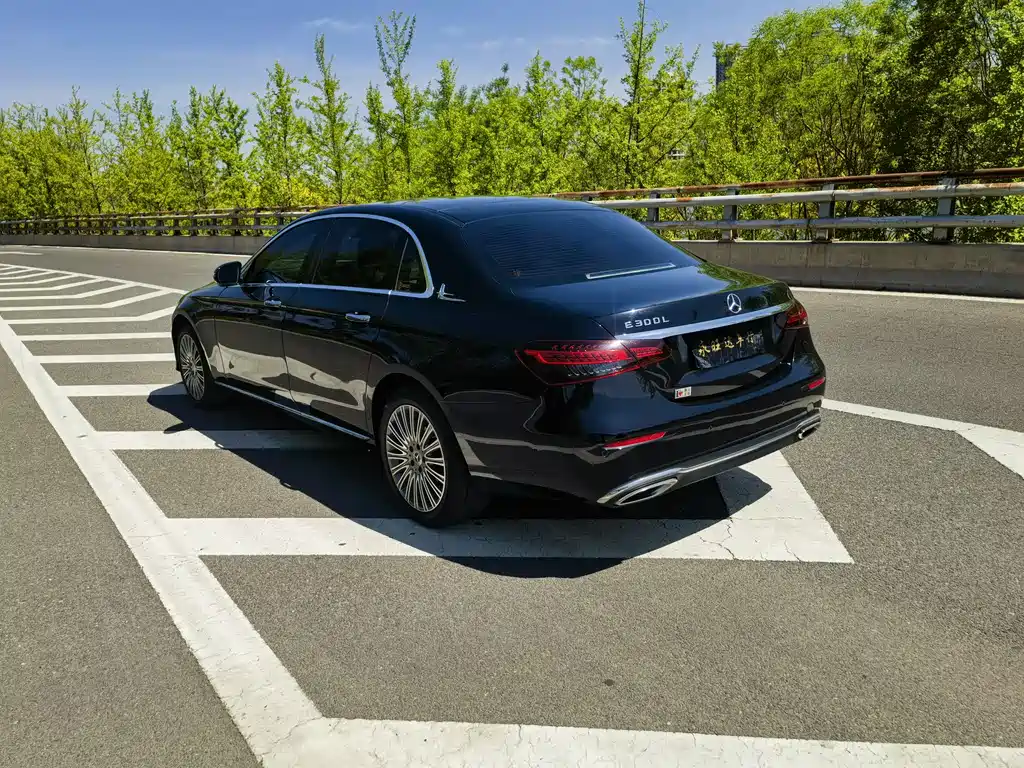Mercedes-Benz E-Class 2022 Facelift E 300 L Fashion Edition