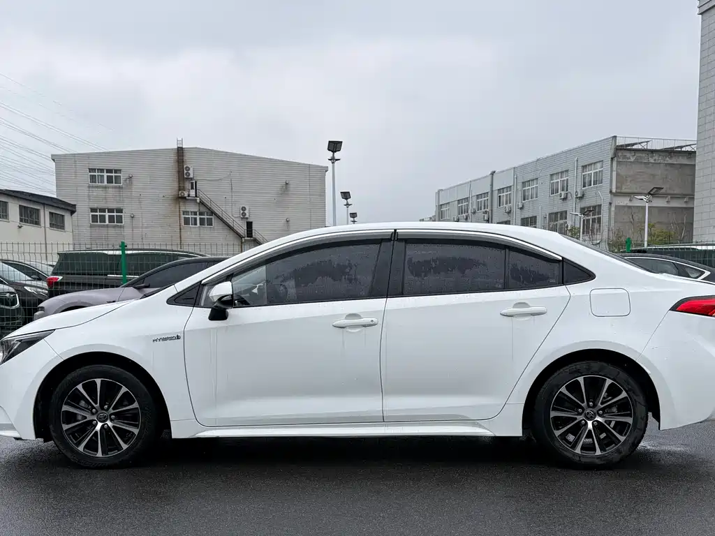 Toyota Levin 2023 Smart Hybrid Dual Engine 1.8L Leading Edition