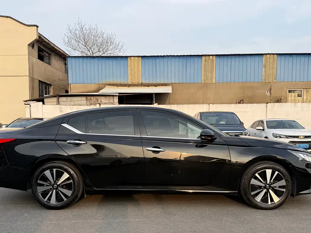 Nissan Altima 2021 2.0L XL Upper AD1 Intelligent Driving Pilot Edition