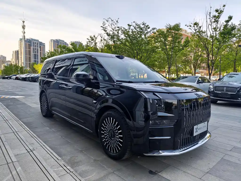 Zeekr 009 2024 7-Seater Aisle Edition AWD 108kWh