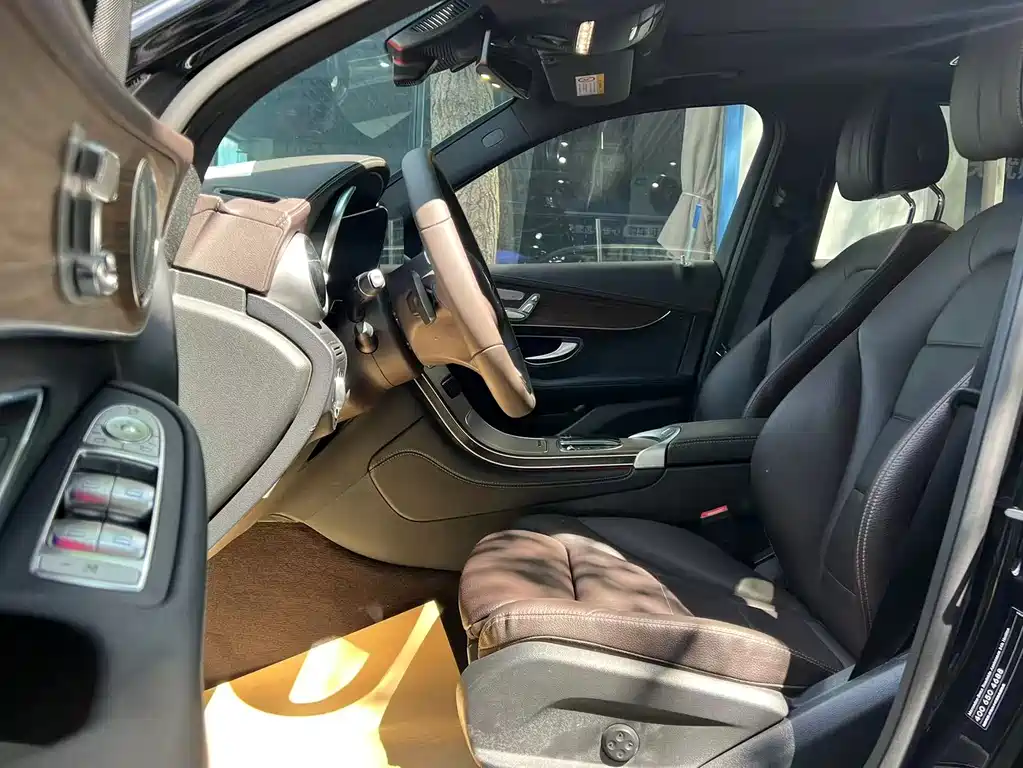 2022 Mercedes-Benz GLC 300 L 4MATIC Dynamic