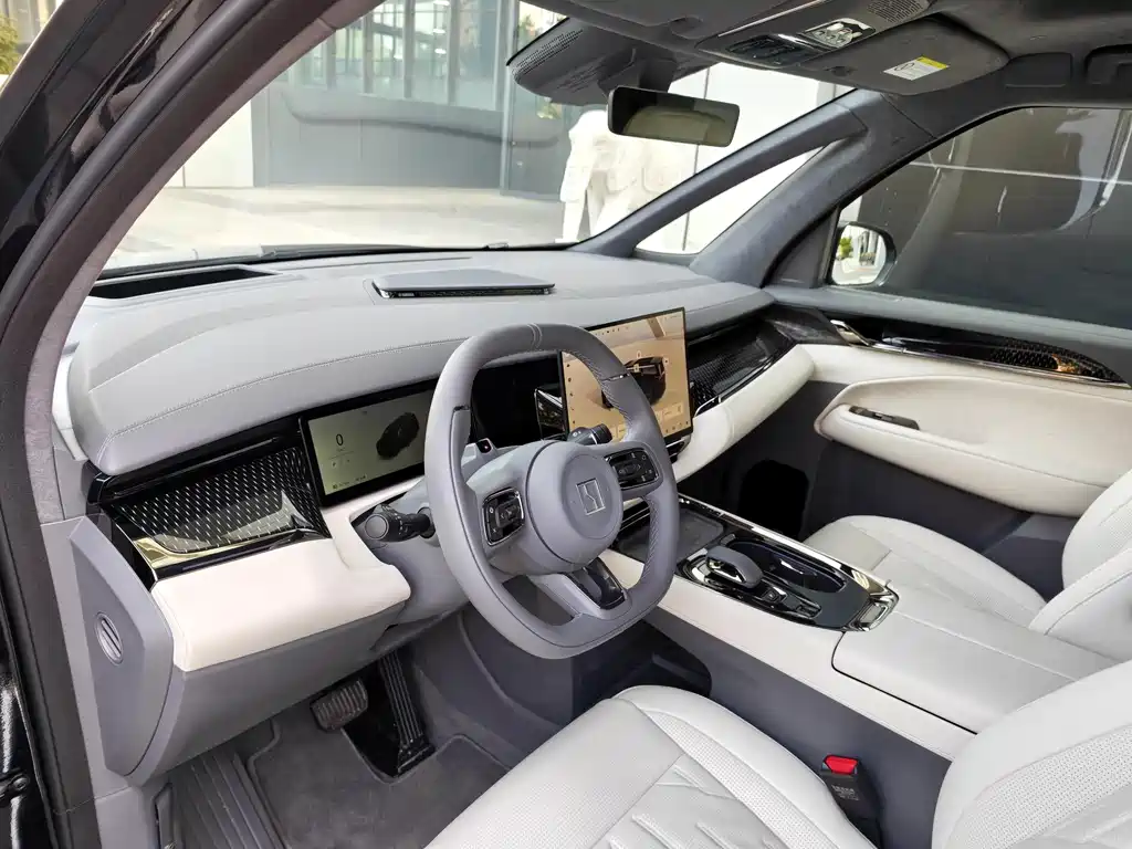 Zeekr 009 2024 7-Seater Aisle Edition AWD 108kWh