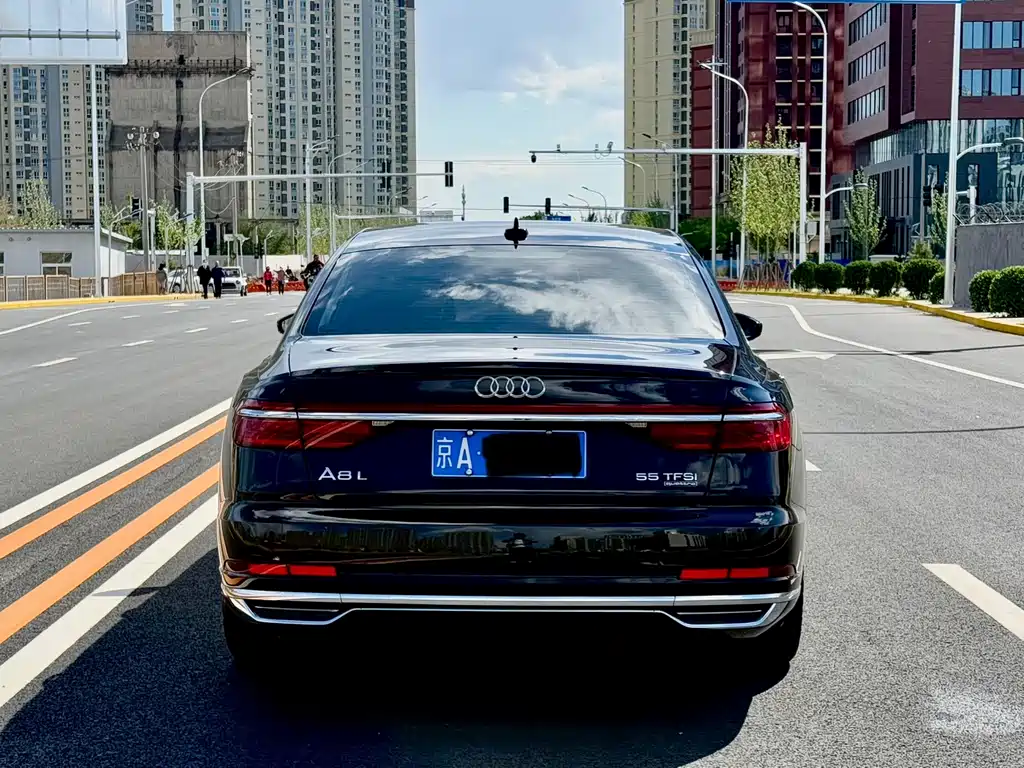 Audi A8L 55 TFSI quattro Luxury 2018