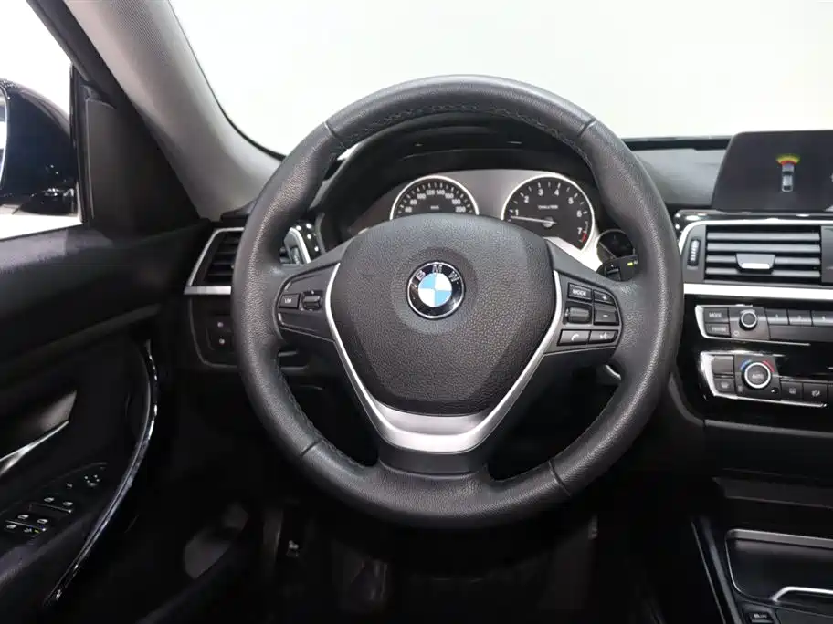 BMW 3 Series GT 2019 320i Fashion Edition