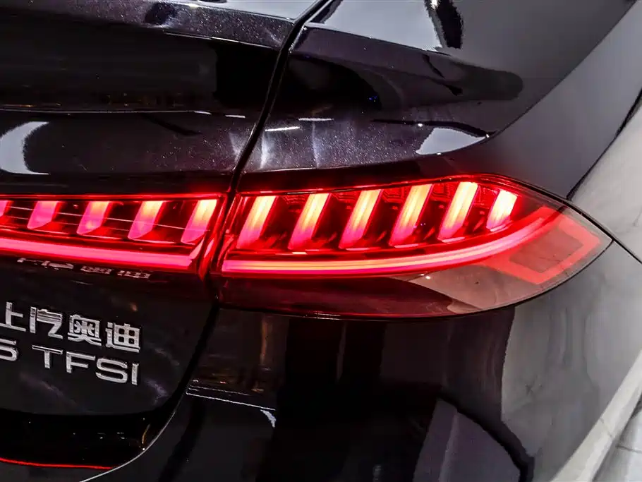Audi A7L 2024 45 TFSI S-line Dream Edition Crystal Package