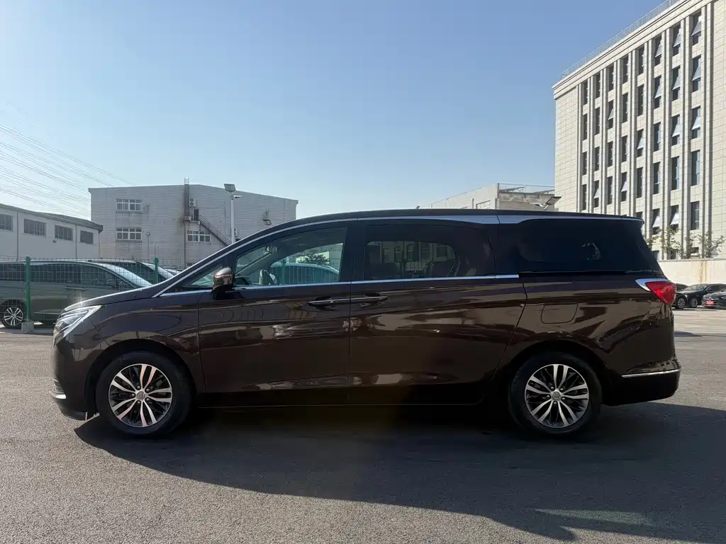 Buick GL8 2018 ES 28T Luxury Edition China VI