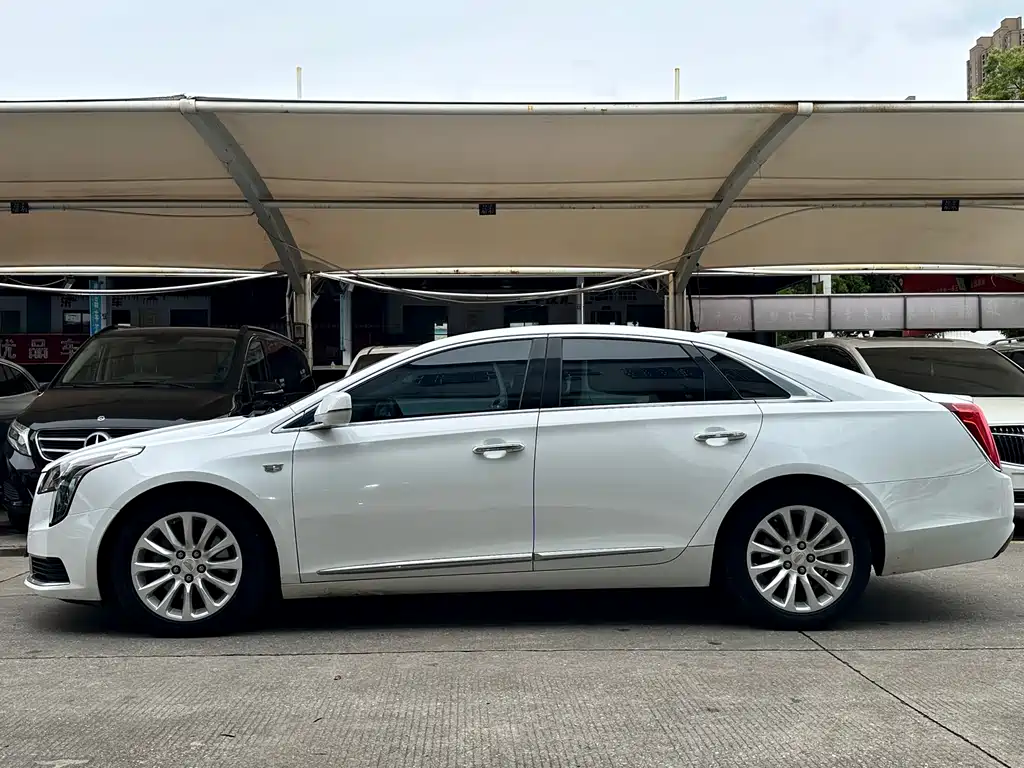 Cadillac XTS 2018 28T Technical