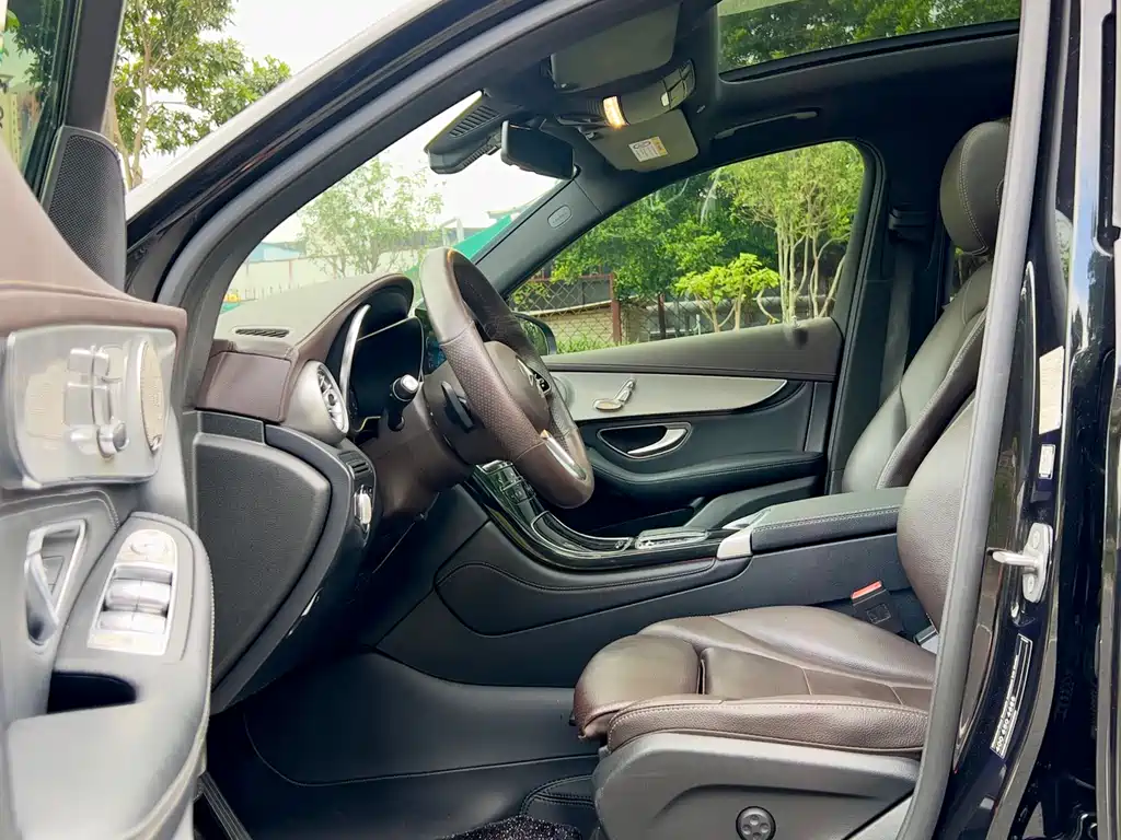 Mercedes-Benz GLC 260 L 4MATIC Dynamic Edition (2020 Facelift)