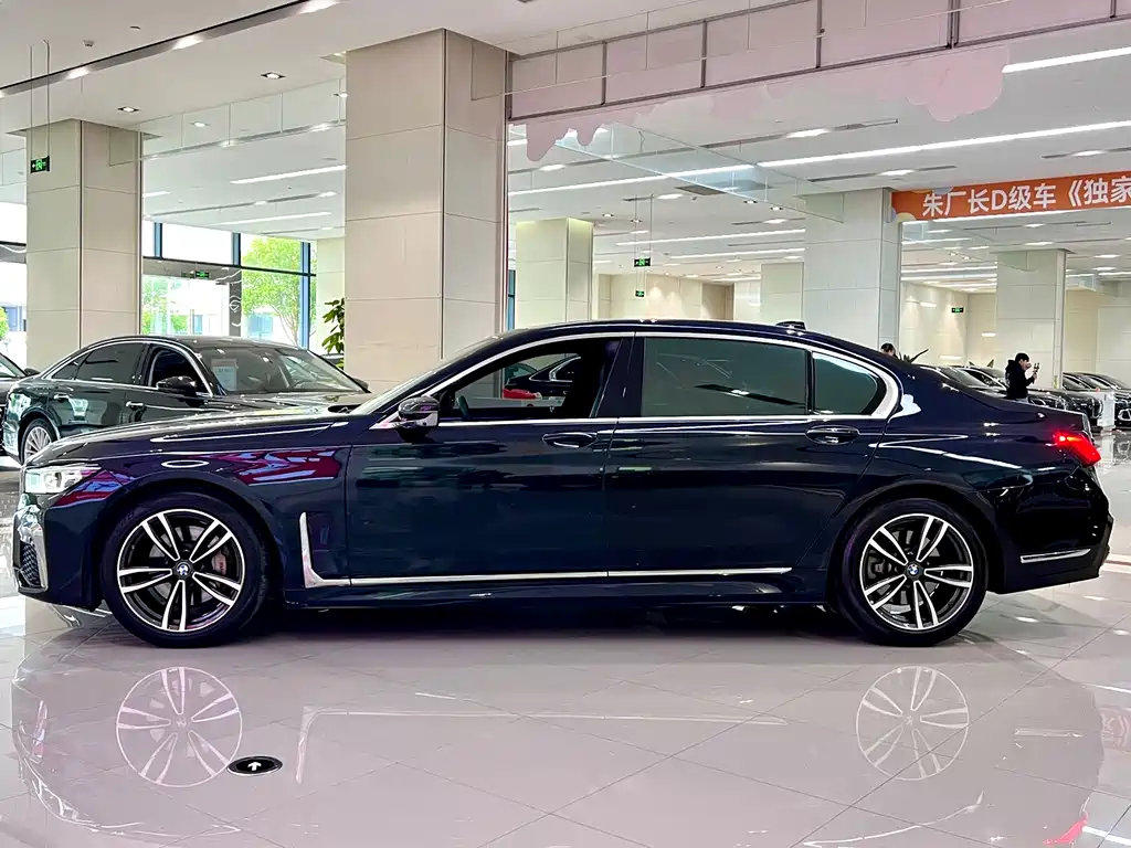 BMW 7 Series 2019 730Li M Sport Package