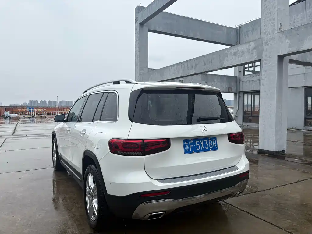 Mercedes-Benz GLB 200 2021