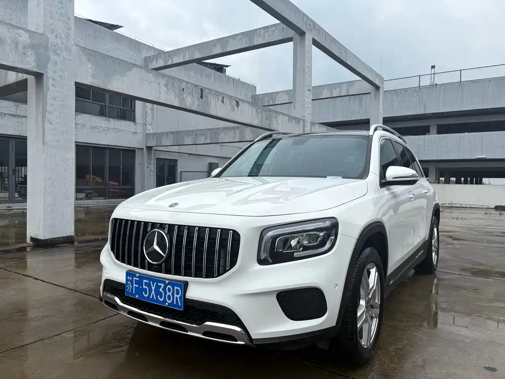 Mercedes-Benz GLB 200 2021