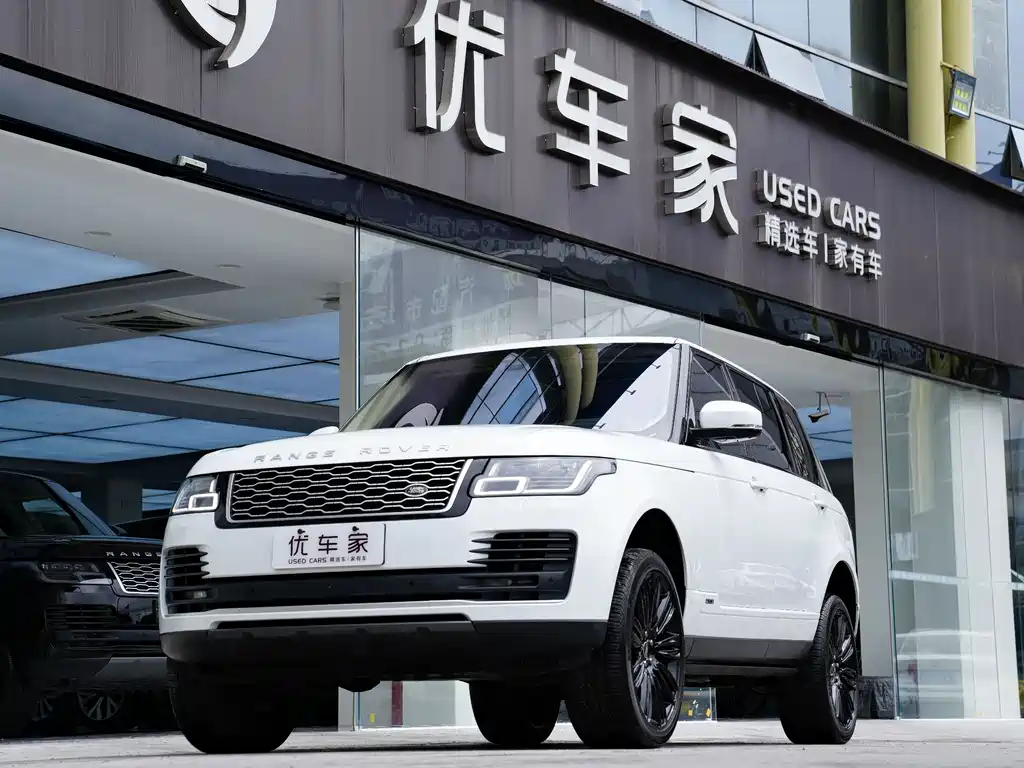 Range Rover 2021 3.0 L6 Heritage Extended Classic Edition