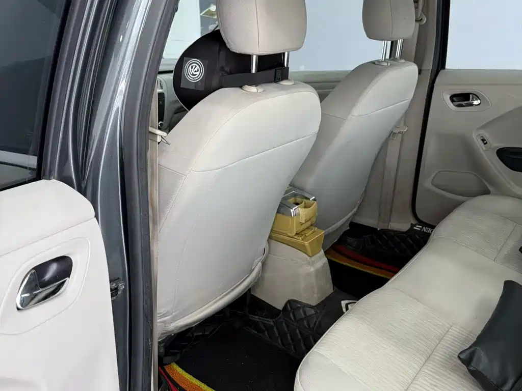 Citroën Elysée 2014 1.6L Automatic Fashion Model
