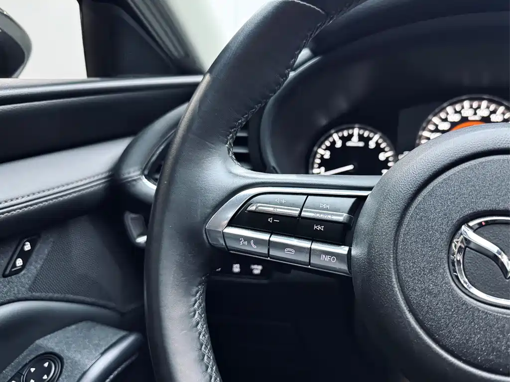 Mazda3 Axela 2022 2.0L Automatic Zhiya Obsidian Edition