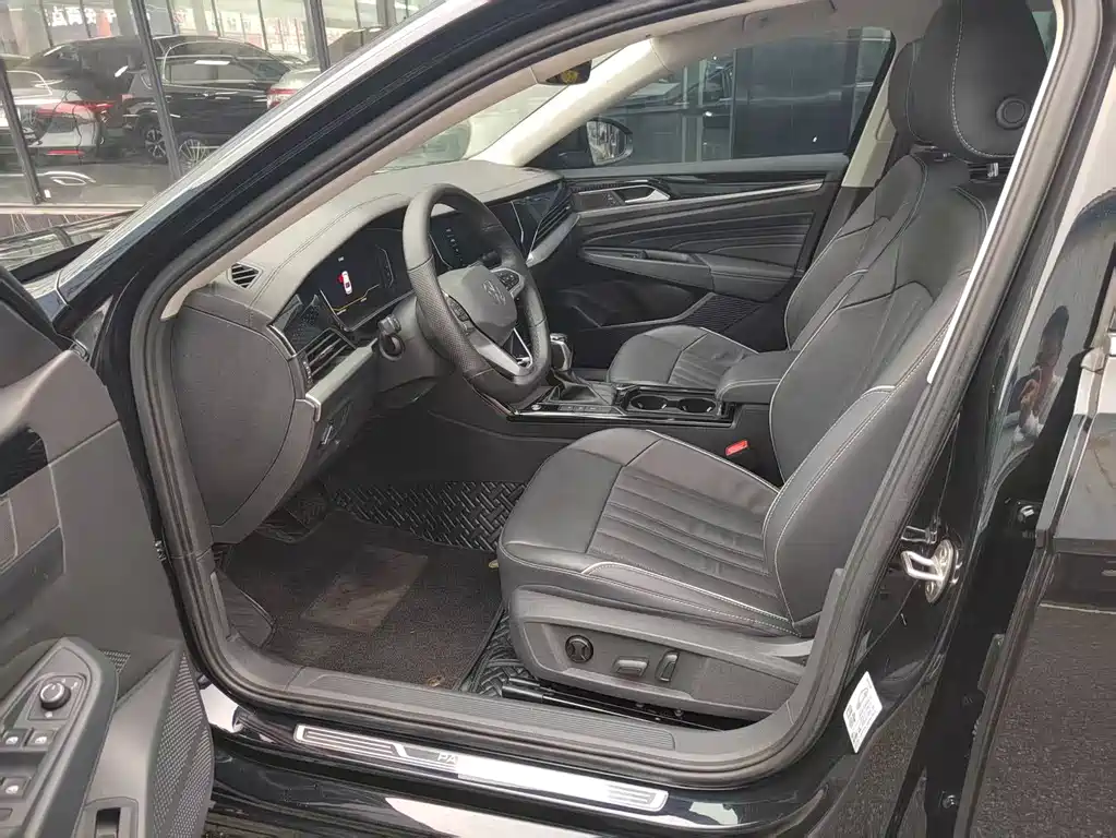 Volkswagen Passat 2022 330TSI Starlight Elite Edition